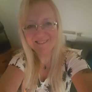 ConfidentDaydreamer75e53d