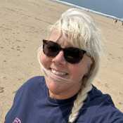 Dee