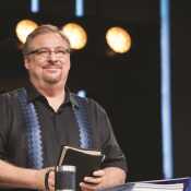 PlaqueManRickWarren