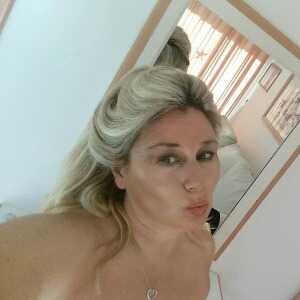 caroline257035