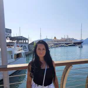 GenuineQueen86e0cb