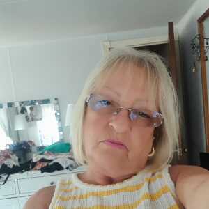CaptivatingQueen505e5f