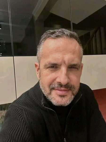 James profile photo