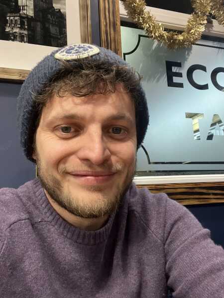 ArctisFox32 profile photo