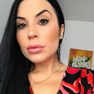 AttractiveFashionista82