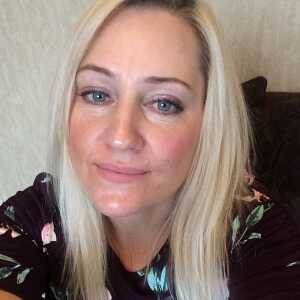 Julie503916