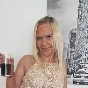 Ellie679037