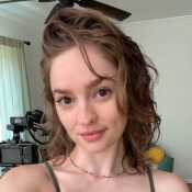 AlluringSweetheart81dcb7