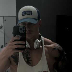 AttractiveBoss75
