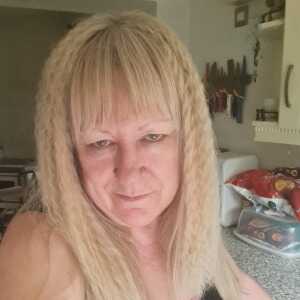 IntriguingQueen26da0d