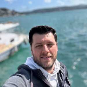 AttractiveShark129de2