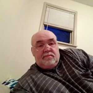 Bruce471054