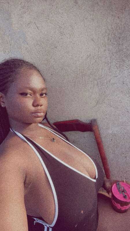 vyvuyguyg profile photo