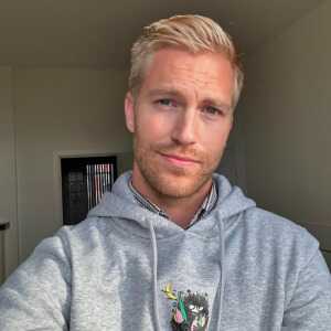 AttractivePhilan0a42