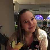 XLauraX