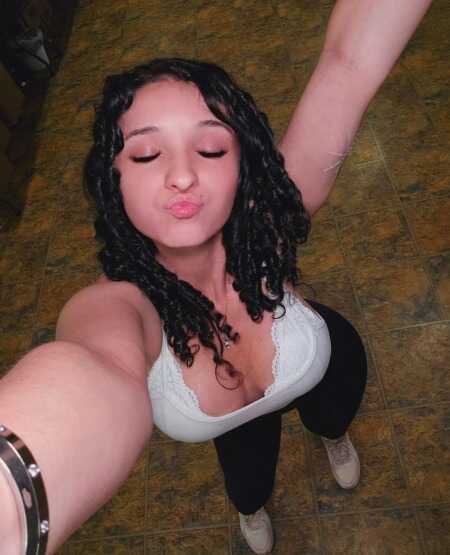 Pretty loner  profile photo