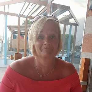 Debbie540737