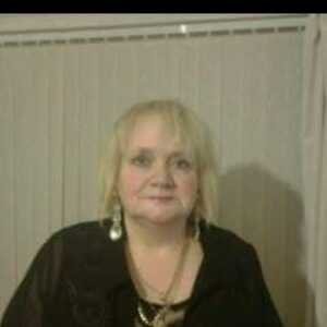 Lynne728903