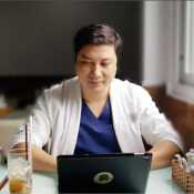 Hong Wei 