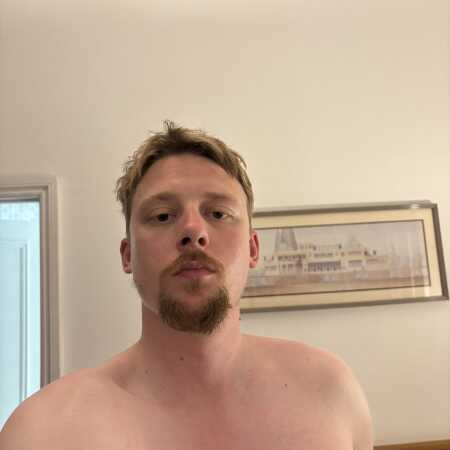 Winston100 profile photo