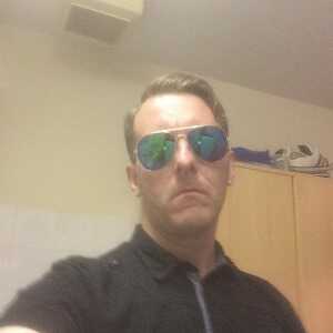John303399