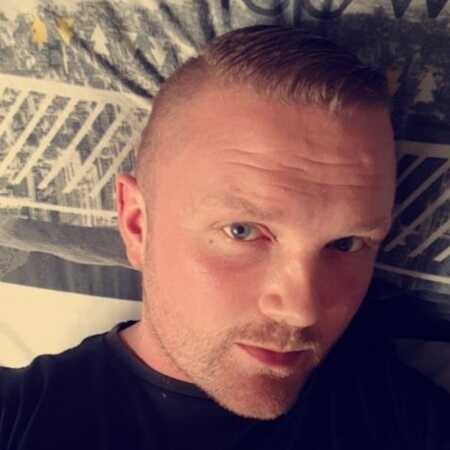 NickB89 profile photo