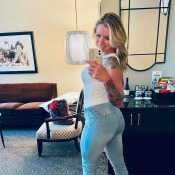 Vickie 