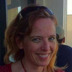Carolyn40358