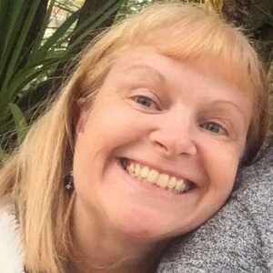Debbie215737