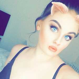 Naomi476813