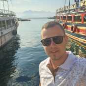FunnyTraveler29f80d